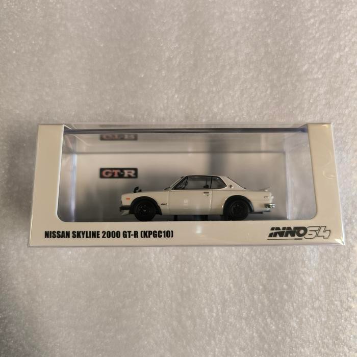 DIECAST INNO64 NISSAN SKYLINE 2000 GT-R ( KPGC10 ) WHITE