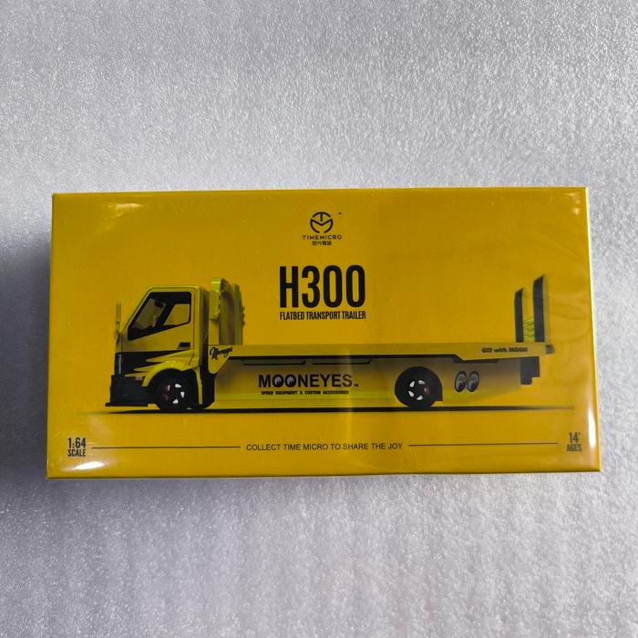 DIECAST TIME MICRO 1/64 HINO H300 FLATBED TRANSPORT TRAILER MOONEYES