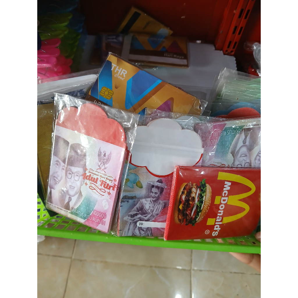 

PRABOT_UNIK > Aneka Ampau Amplop Lebaran Uang Mainan MEDIUM isi 10 LEMBAR