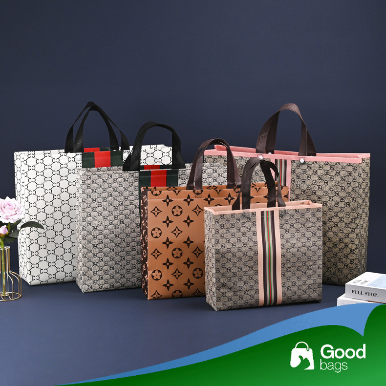

Tas Belanja / Tas Spunbond / Goodie Bag Spunbond / Spoundbond Bag / Tas Belanja Spunbond Model Kotak Box Kantong Kain Souvenir I AS04-AS07A
