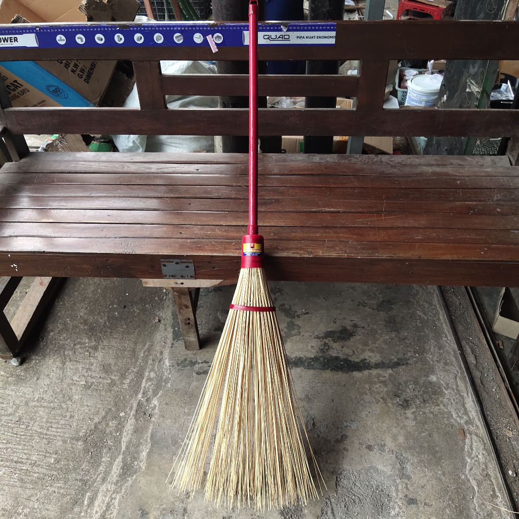 Sapu Lidi Putih/Sapu korek/Sapu taman gagang kayu/Sapu lidi gagang panjang Putih