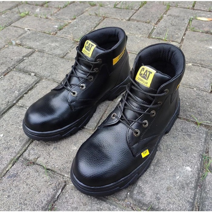 Sepatu Safety Boots Work Ujung Besi Caterpillar Proyek Termurah - Hitam, 45Dijamin Ori
