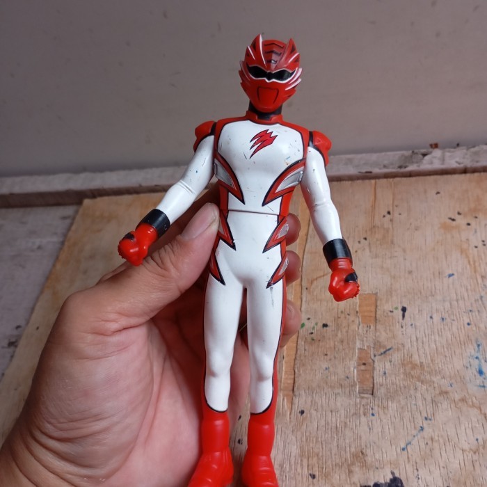 MAINAN figure power Rangers Jungle fury vinyl