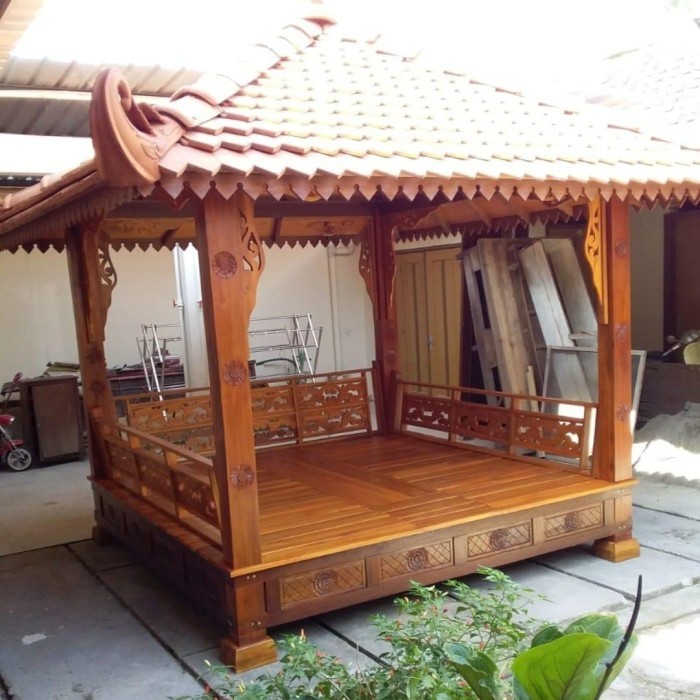 gazebo kayu jati ukuran 3x3  kombinasi ukiran kayu jati