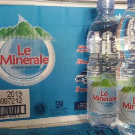 

LE MINERALE BOTOL 600 ML khusus gojek