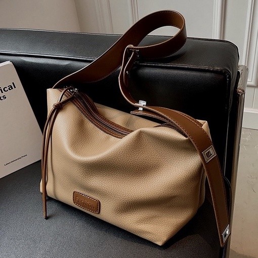 22 Tas selempang wanita fashion tas slingbag wanita cantik tas kondangan model terbaru