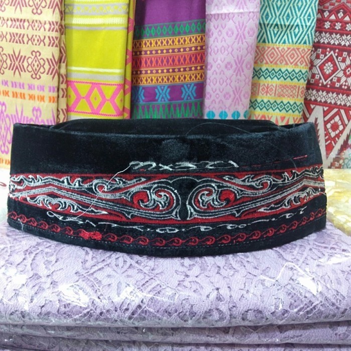 peci gorga Batak adat batak LARIS