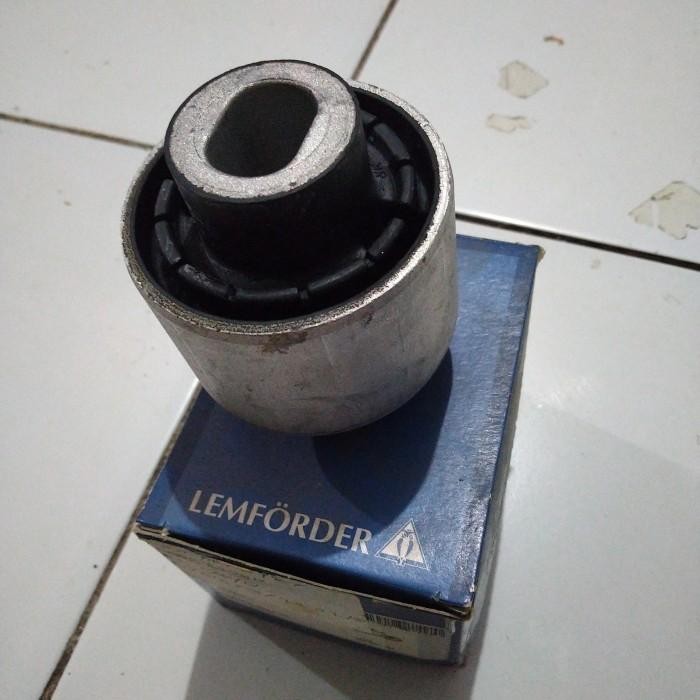 SALE bushing arm besi depan Mercedes Benz W203