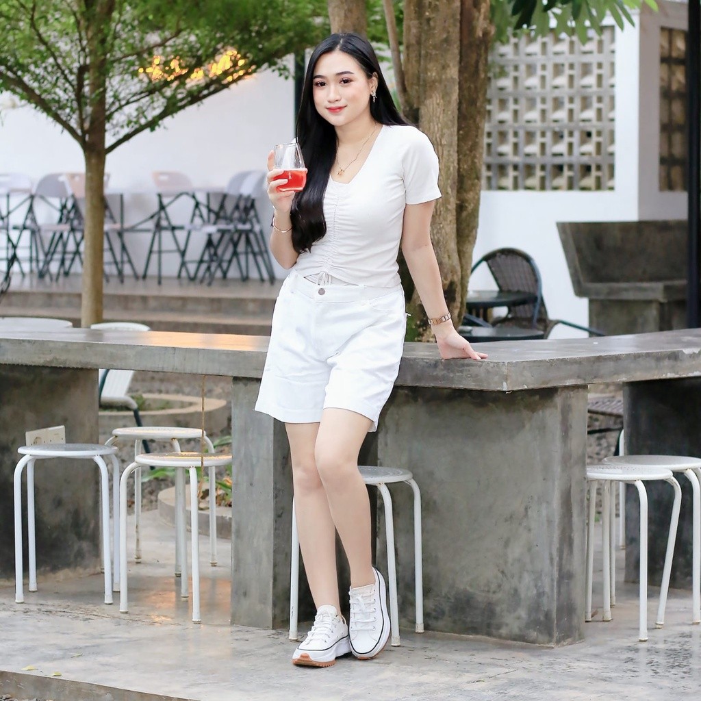 celana jeans pendek-celana pendek jeans wanita terbaru - hotpant jeans wanita kekinian-celana hotpan