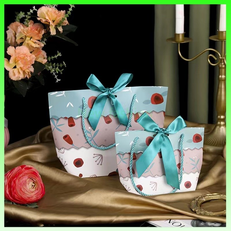 

Tas Kado/Kantong Kertas/Tas Kado Liburan/Tas Kado Ulang Tahun Kantong Kertas (dengan Pita)