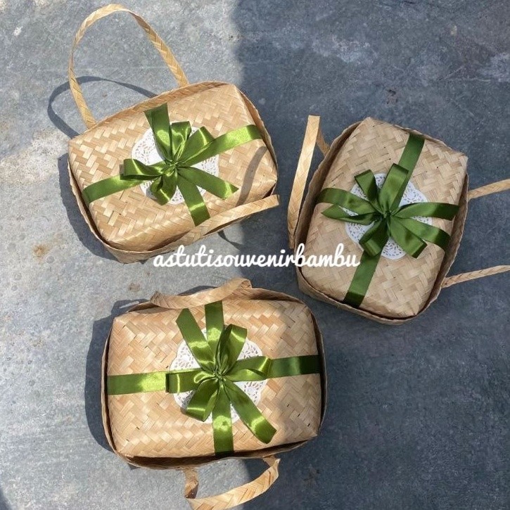 

PROMO SALE BINGKISAN BESEK JINJING 20 x 30CM NATURAL FREE HIAS PITA IKAT SATU WARNA/ besek cangking besek persegi panjang besek murah hampers cantik bingkisan parsel