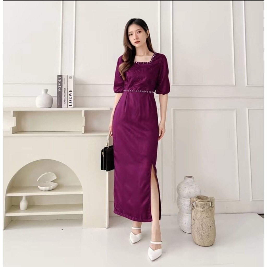 Gisel Sexy Bodycon Dress Satin Pesta Gaun Natal dan Kondangan Bahan Satin Velvet Belah Samping Paha 