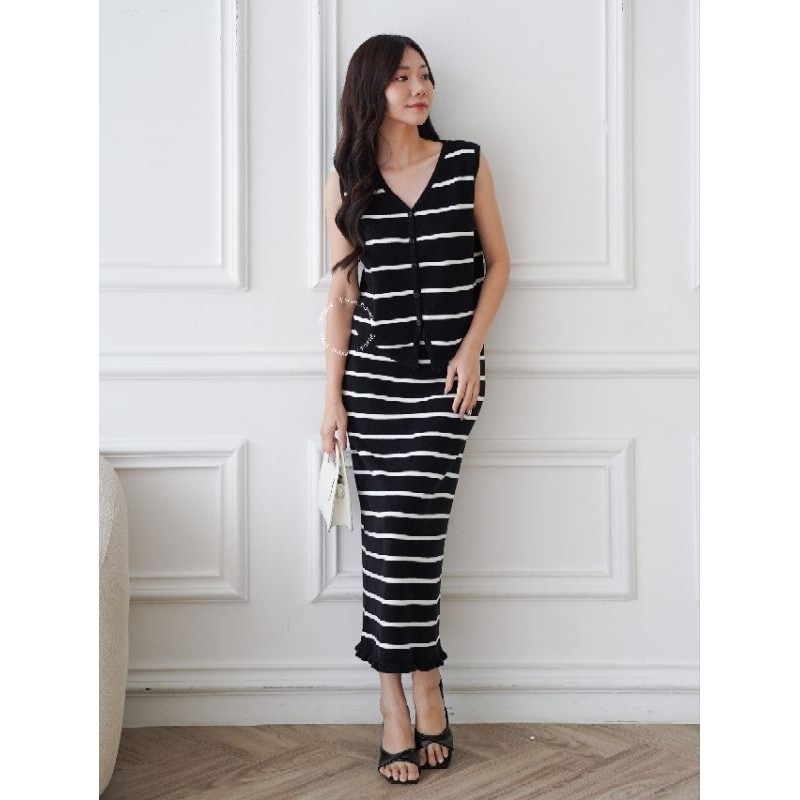 Elena Knit Set Baju Vest Rok Rajut Katun Wanita
