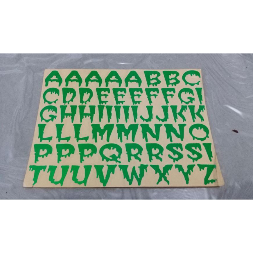 

STIKER KECIL CUTTING HURUF ABJAD FONT SPOOKY