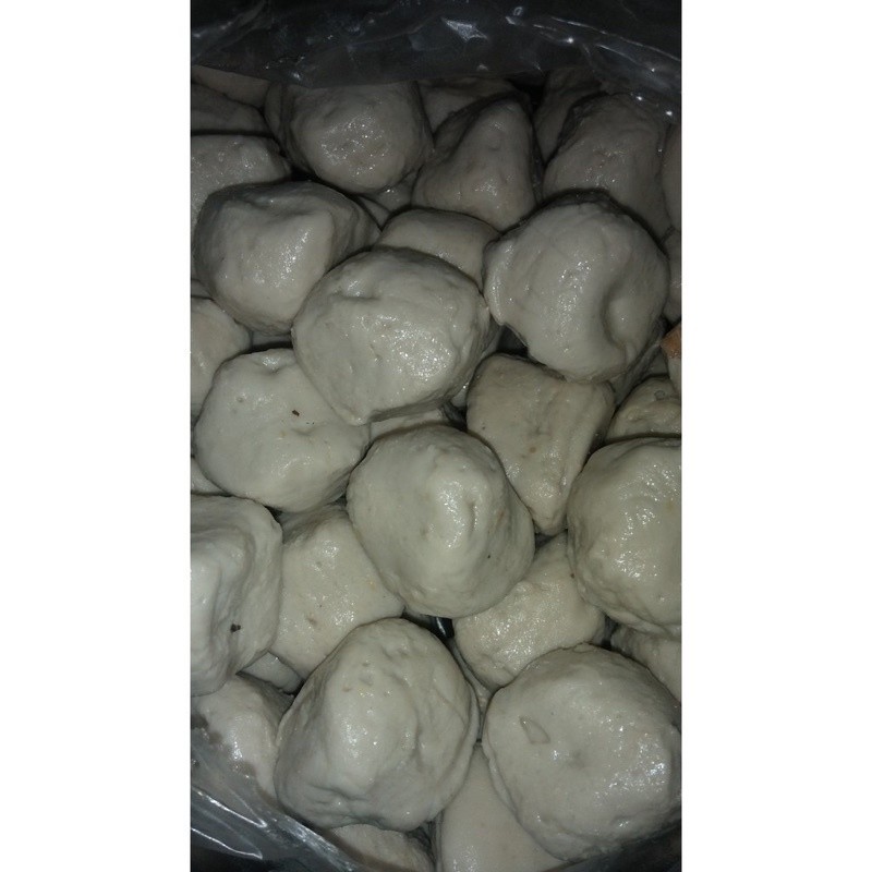 

Basreng mentah 1 bal (5kg) baca deskripsi Bandung (isi 100 kecil)