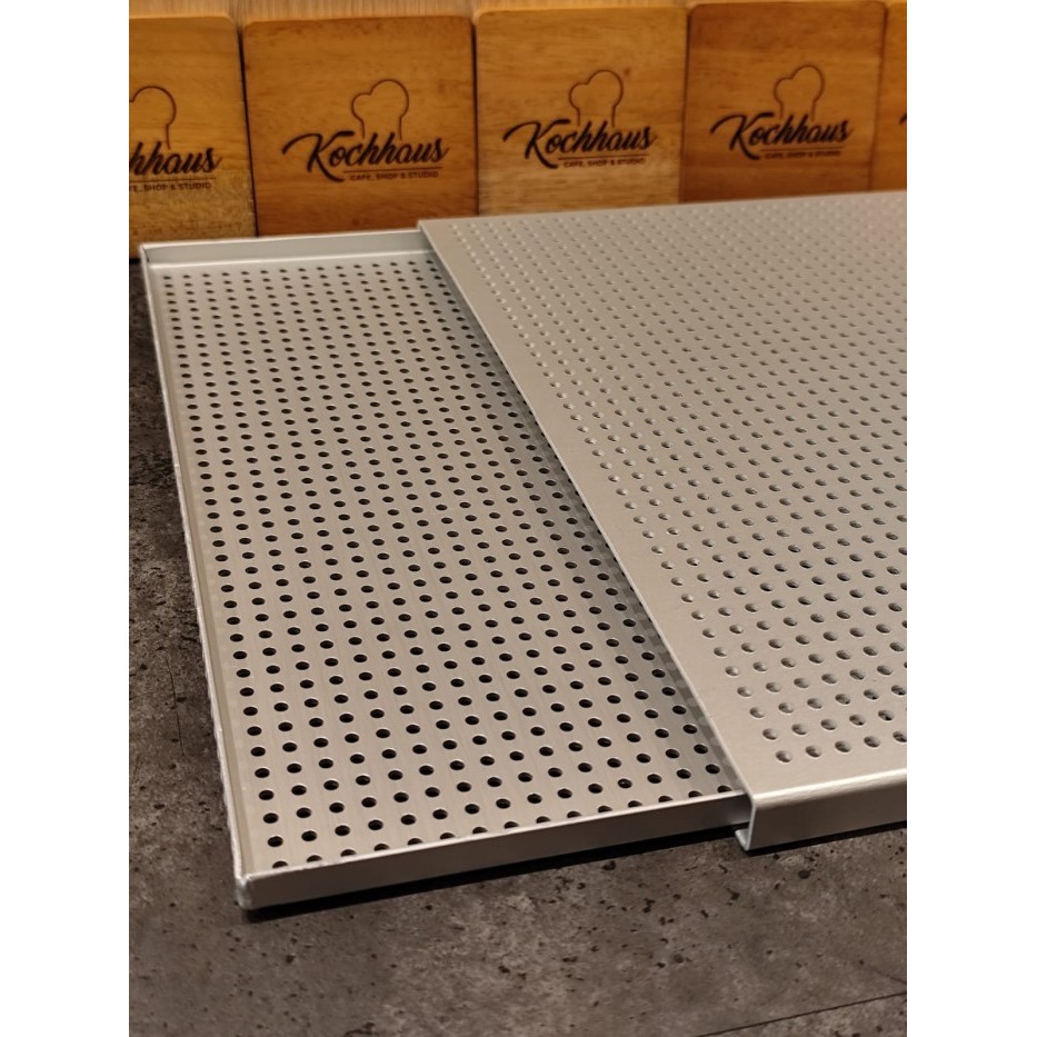 Puff Pastry Baking Tray Perforated Loyang Tutup Pastry Tipis Berlubang tebal - 40x30cm
