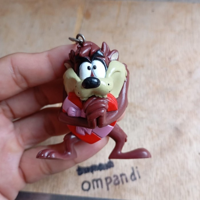 MAINAN figure kartun tazmania looney tunes