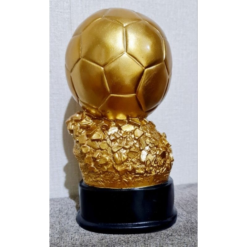 teropy/piala. ballon d'or 30cm