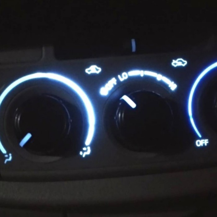 LAMPU PANEL AC TOYOTA INNOVA 2004 - 2015