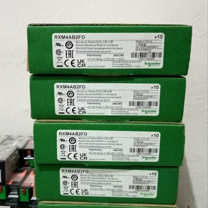 RELLAY SCHNEIDER RXM4AB2FD 110VDC