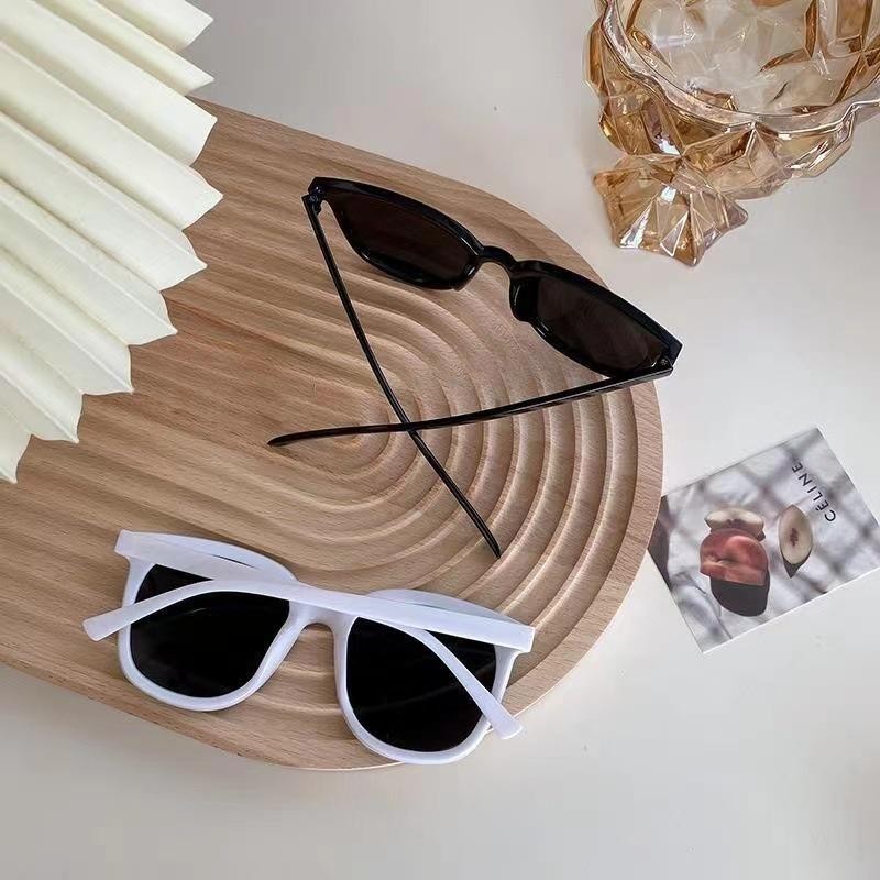 Kacamata Hitam Unisex Frame Ukuran Besar Persegi Kecamata Sunglasses Model Korea Fashion Wanita Cowo