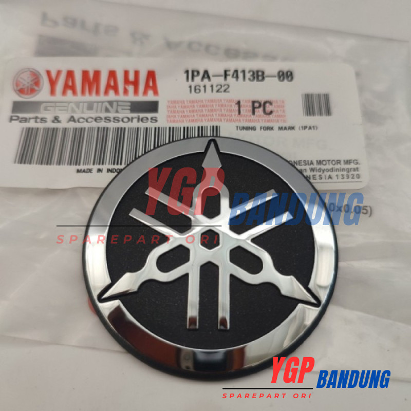 Logo Emblem Cover Tangki silver dan gold Yamaha Vixion New NVL 1PA-F413B-00 1PA-F413B-10