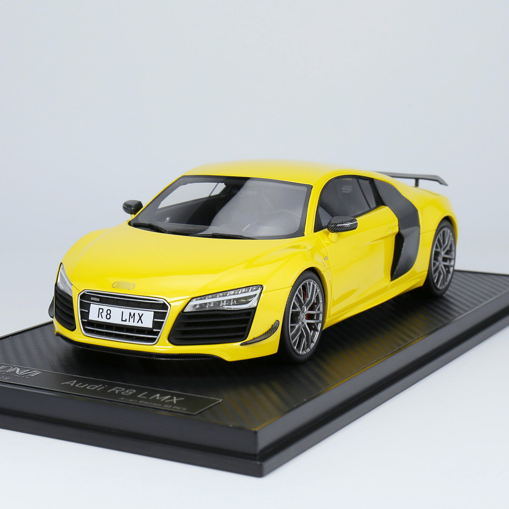 

1 18 Au di R8 LMX RM DNA collectibles resin
