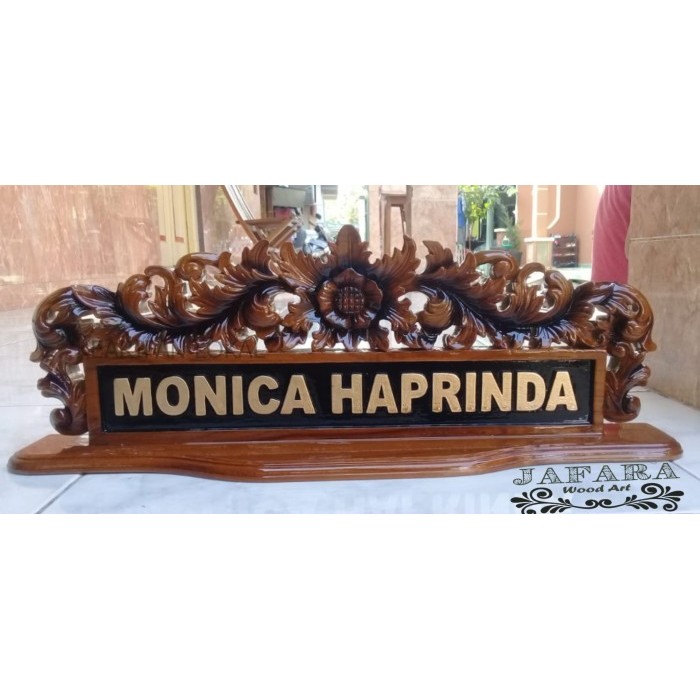 

Papan Nama Jabatan/Papan Nama Meja Jati Ukiran Bunga Bisa Custome Logo yermurah KF3421