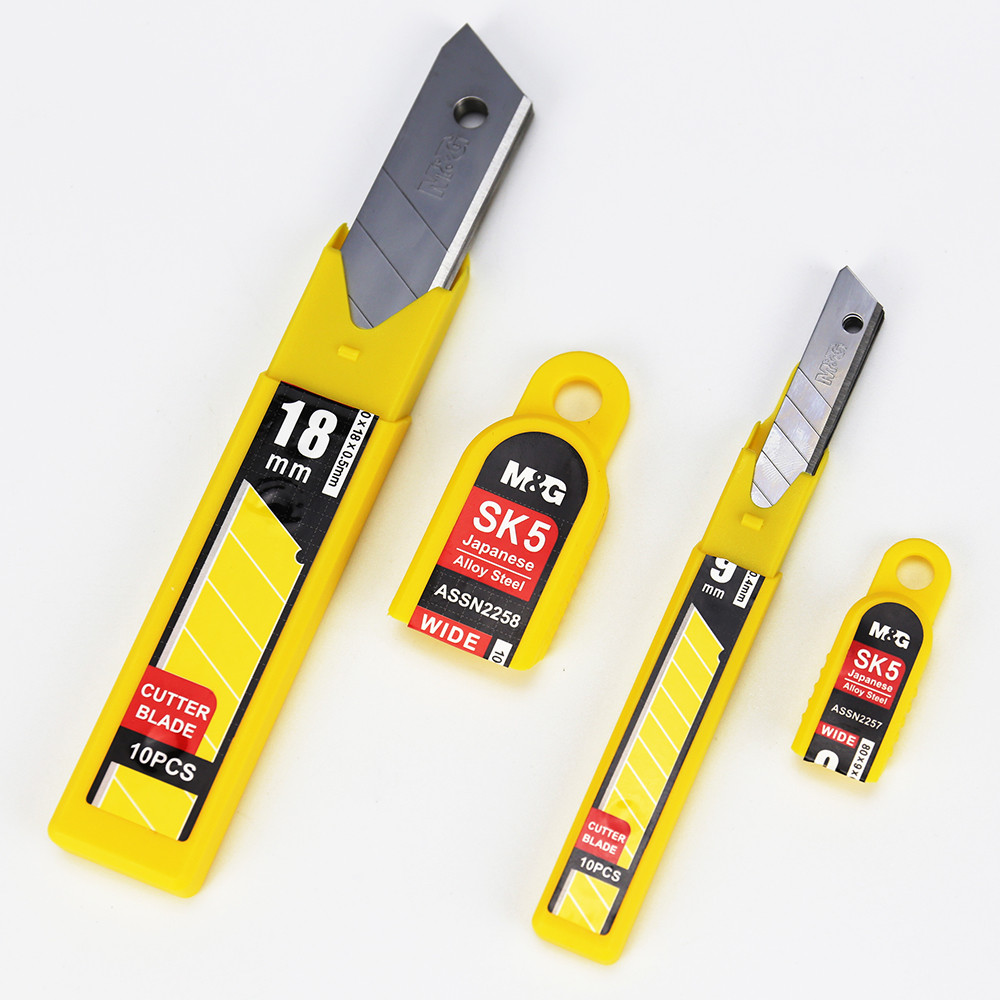 

M & G Cutter Blades 18mm 100 * 18 * 0.5 mm With 8 Points 10 Pcs Blades / Box