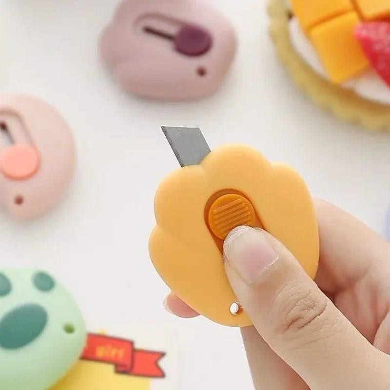 

Cat Paw Mini Utility Knife Student Paper Cutter Art Crafts Pen Knife Letter Opener Box Cutter Korean Stationery Office Suppiles