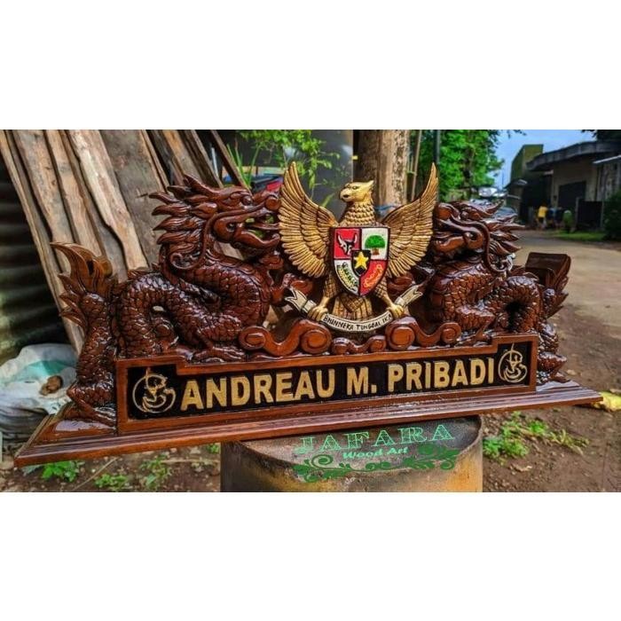 

Papan Nama Jabatan/Papan Nama Meja Kayu Jati Ukiran Naga dan Garuda Termurah Seindonesia EJ4354