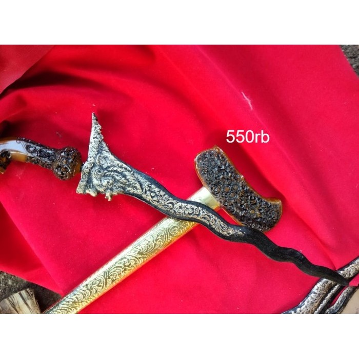 

keris panimbal sepuh majapahit naga ambara kinatah emas kelengan lengkap dengan rangka gayam kembang diukir bk Keris sengkelat majapahit mataram kartosuro kartasura Surakarta Yogyakarta nagasasra sabuk inten keris kriss nogososro emas perunggu patung waya
