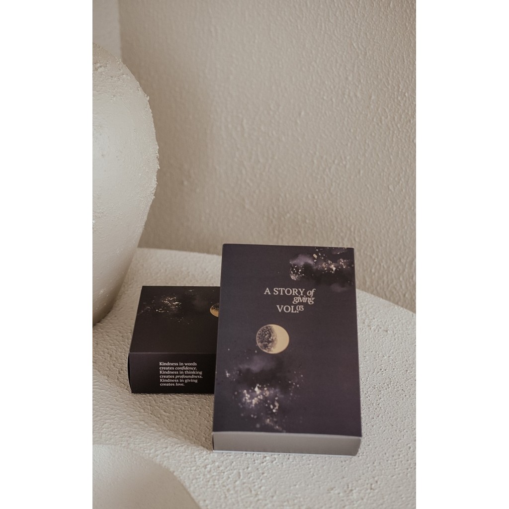 

[Best Seller] EARTH- Thegifthings gift hampers / wedding souvenir / birthday parcel - Moonlight