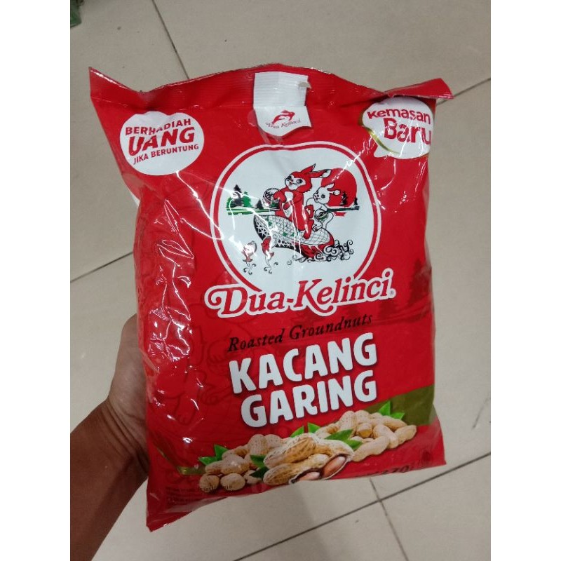 

Kacang Garing Dua Kelinci 370g