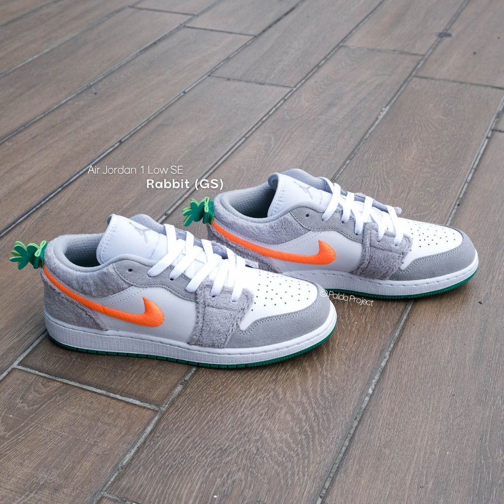Sepatu Sneakers Anak Air Jordan 1 Low SE Rabbit 100% Authentic