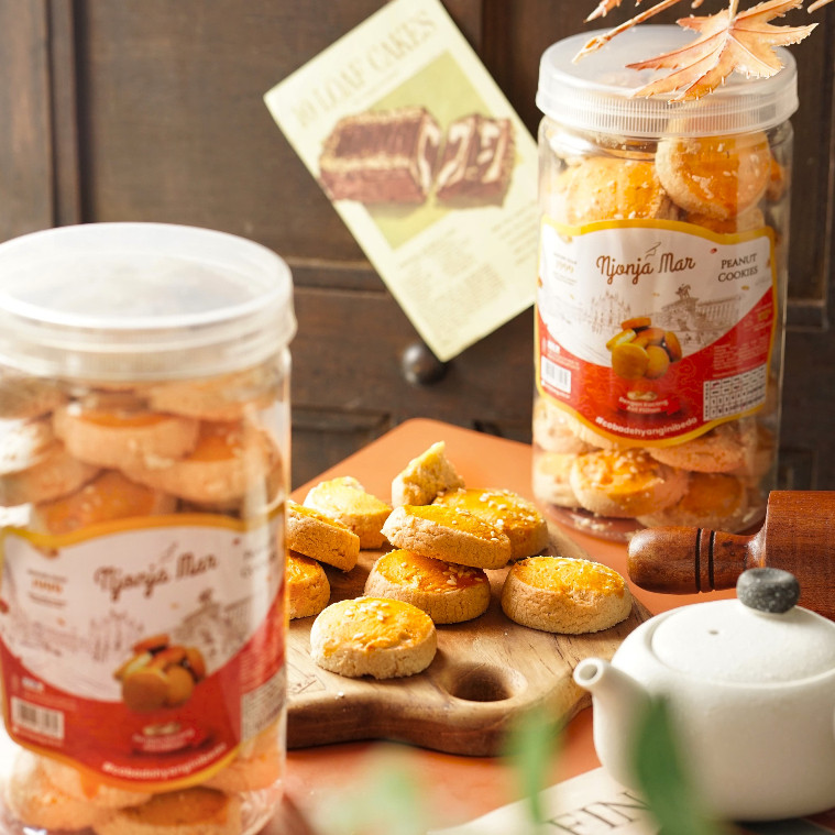 

Kue Kacang Jadul Peanut Cookies @400 Gr/ Pcs - Njonja Mar