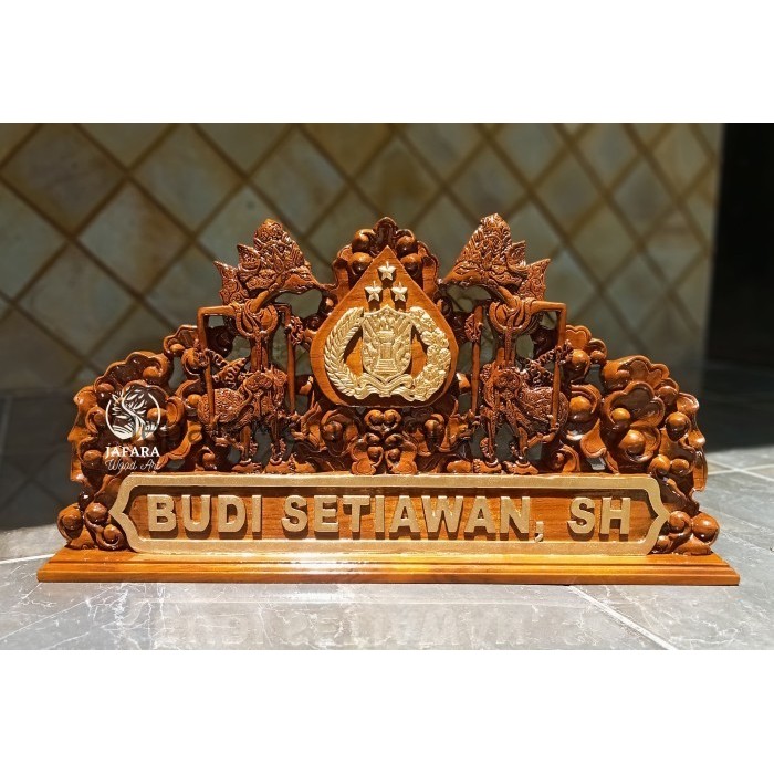 papan nama meja ukir kayu jati ukir wayang kresna logo custom polri