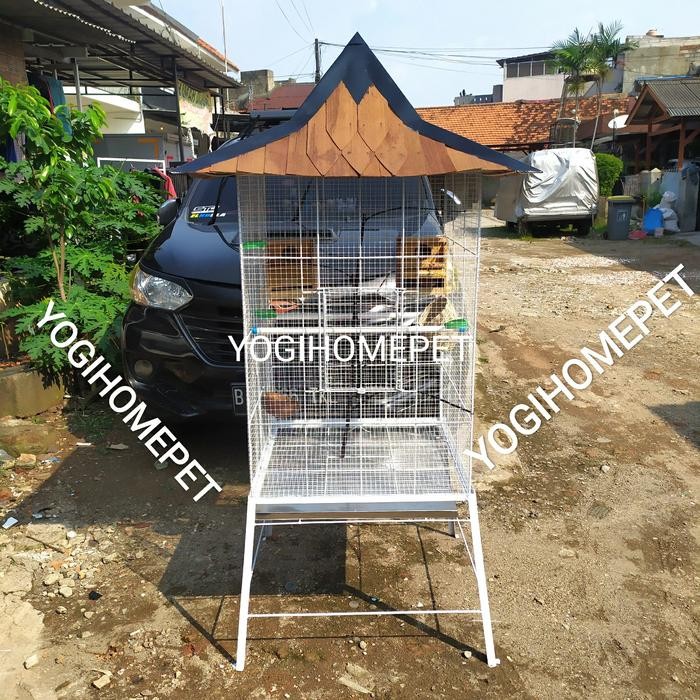 Kandang Lovebird besar atap kayu sirap