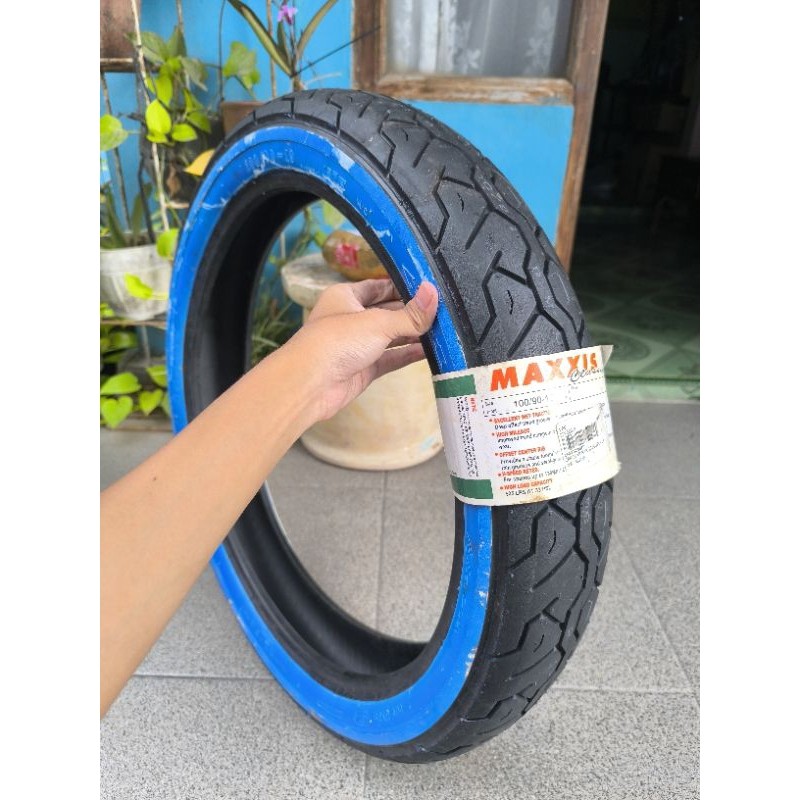 MF99 NOS BAN LUAR MAXXIS 100/90-19 TUBELESS BARU STOK LAMA AMAN TIDAK CACAT BARANG IMPORT. MURAH
