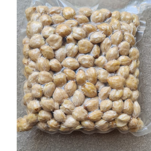

KEMIRI BULAT VAKUM 1KG/VACUMED CANDLE NUTS1KG