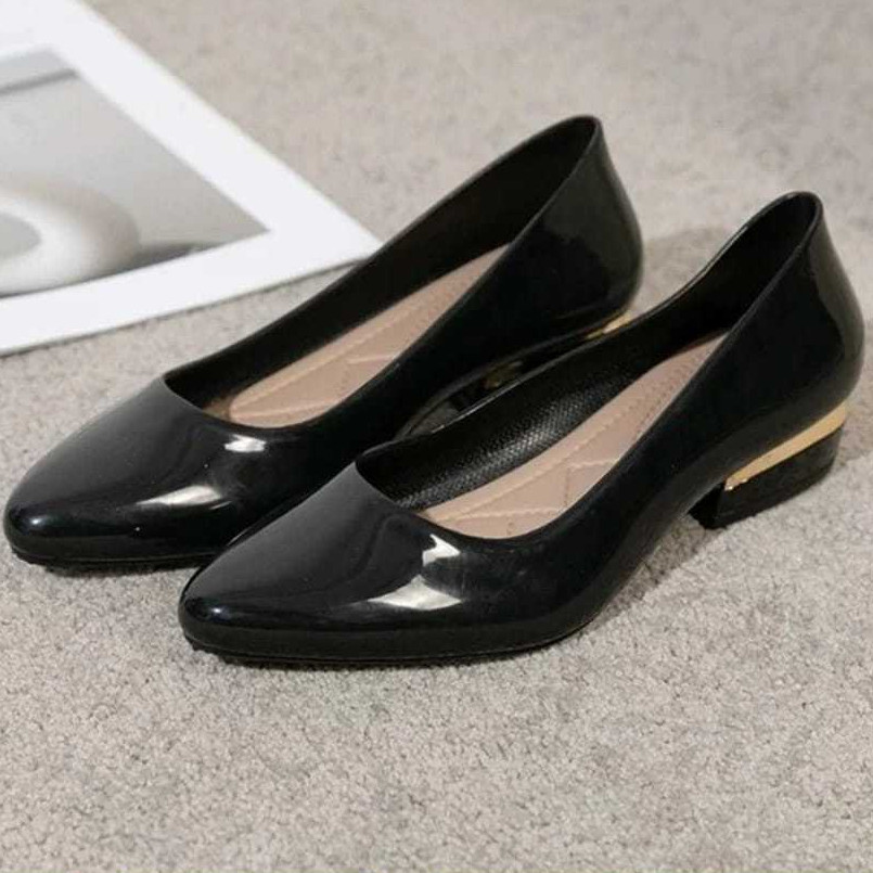 Sepatu Wanita Hak Tahu 3 CM Hitam Mengkilat Sepatu Heels Hak Sedang Wanita Hitam Polos Terbaru