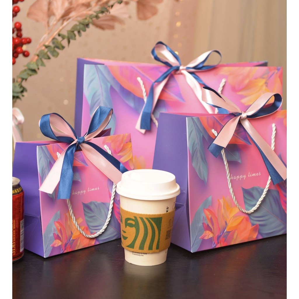 

Variant FC-321 -Paperbag - Paper bag - Paperbag Kado - Gift Bag - Premium PaperBag -Kantong Kado - Kantong Souvenir - Tas Kado Premium Souvenir Wedding - Goodie Bag - Paperbag Pita - PaperBag Tas Hadiah - PaperBag Premium Quality - Hadiah Wedding Souvenir