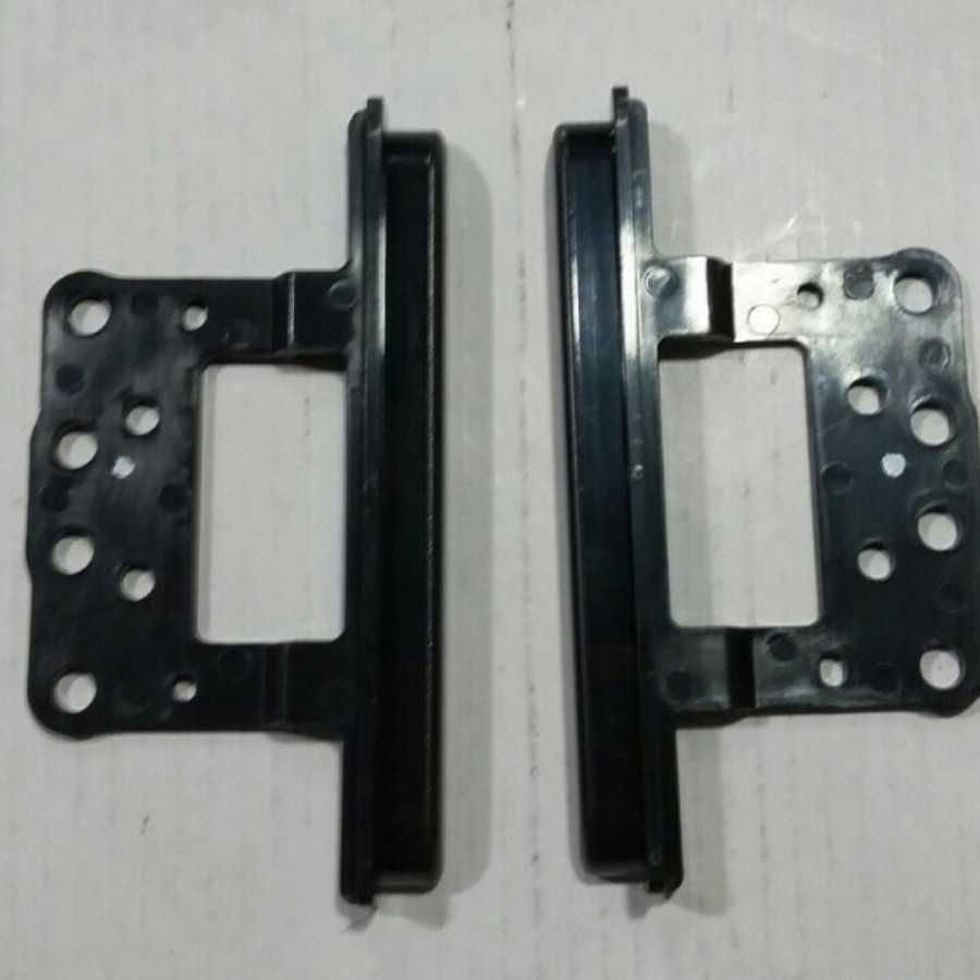 Breket Tv Double Din Innova , Fortuner , Agya , Ayla - frame head unit mobil toyota - kupingan audio