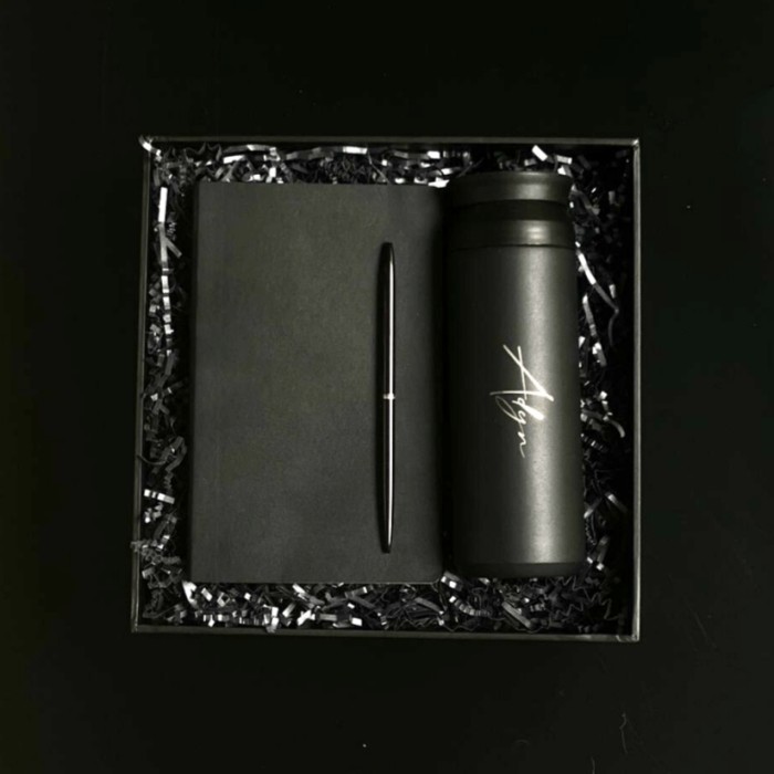

Best Seller- The Executive / Kado Ulang Tahun Cowok / Kado Wisuda / Farewell Gift - Grafir Tumbler