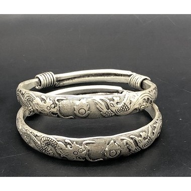 

Antique miscellaneous collection, antique style, made in the Qianlong period of the Qing Dynasty, dragon and phoenix bracelet, s