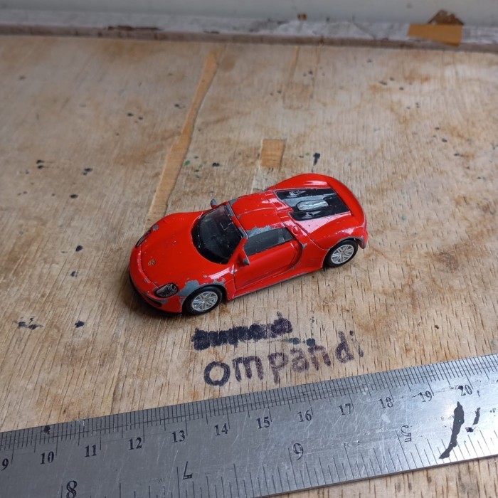 MAINAN diecast RMZ city Porsche 918 spyder bekas
