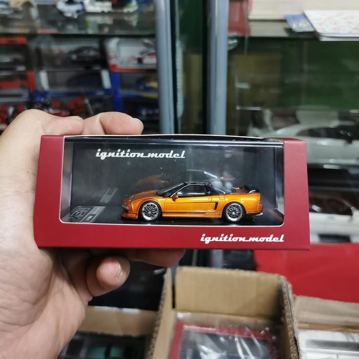 LP2155 Ignition 64 Honda NSX Emas