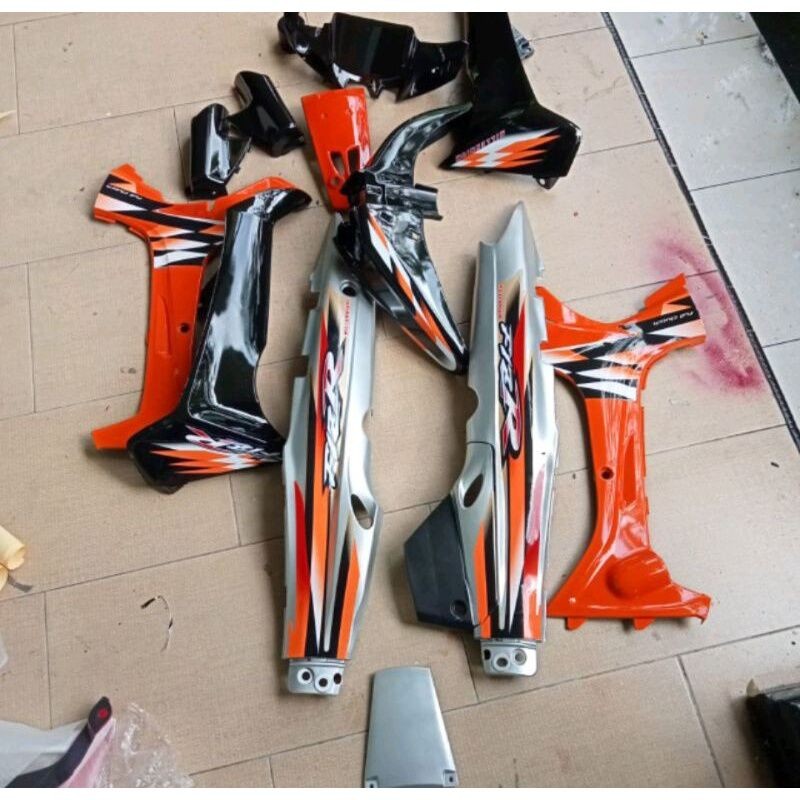 bodi body set fiz r fullset milenium orenye orange oren gold kap f1zr fiz r force 1 cover bodi set f