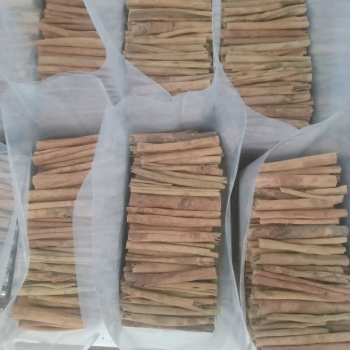 

AST CINNAMON STICK/ KAYU MANIS UTUH- 1 KG.