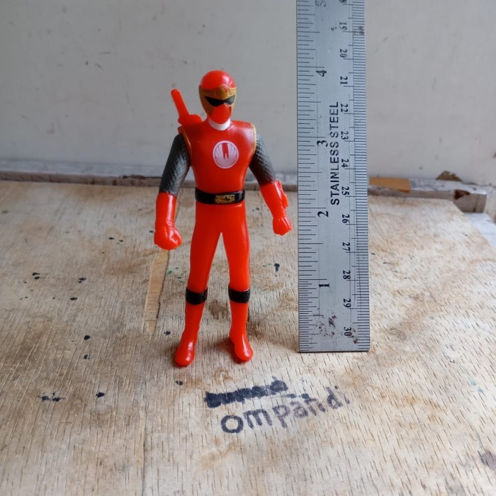 ZS34 figure power rangers hurricanenger Bandai